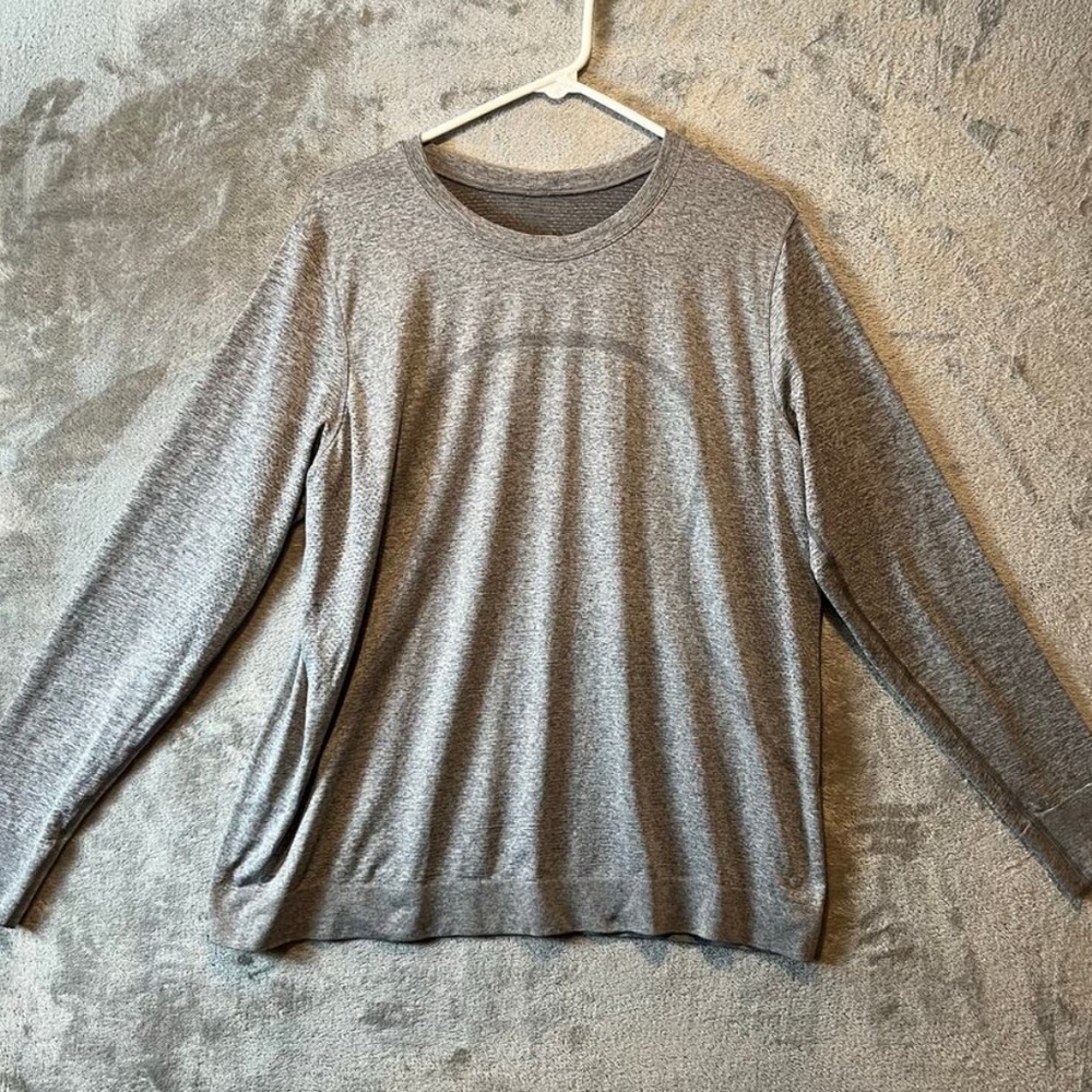 lululemon athletica Gray Short sleeve